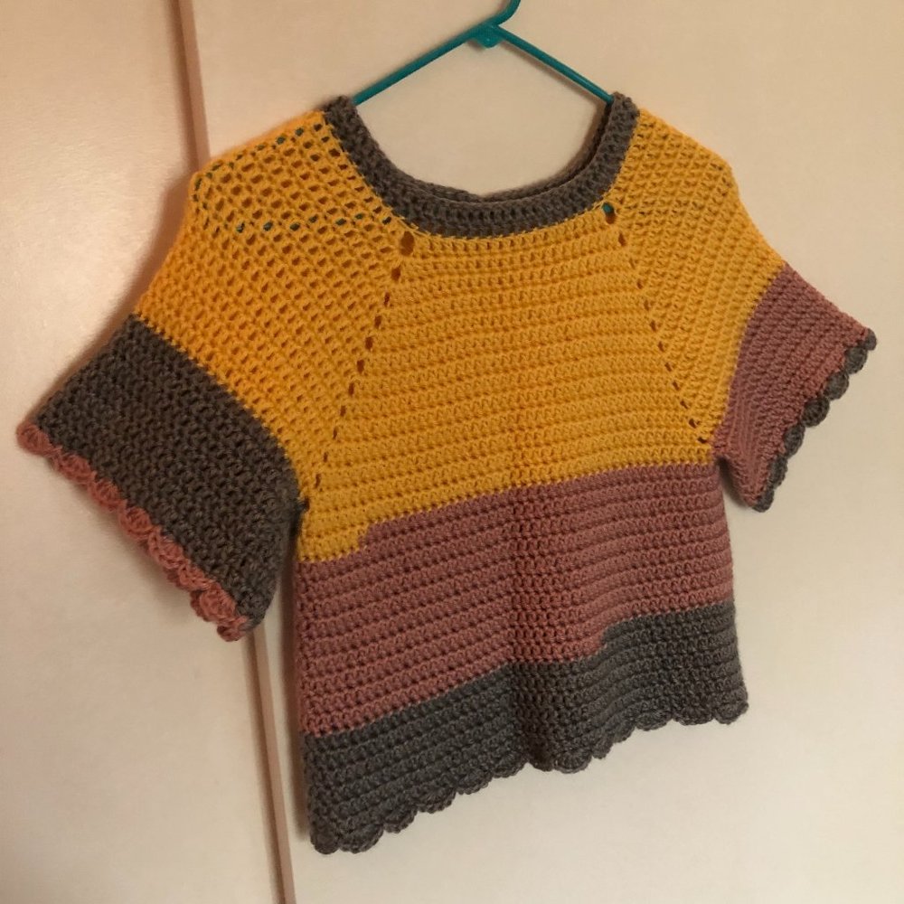 3/$40 👚 Cute crocheted crop top(made by yours truly)!